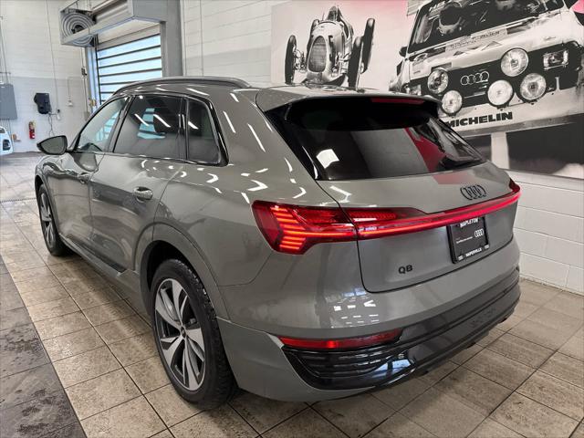 2024 AUDI Q8 - Image 8