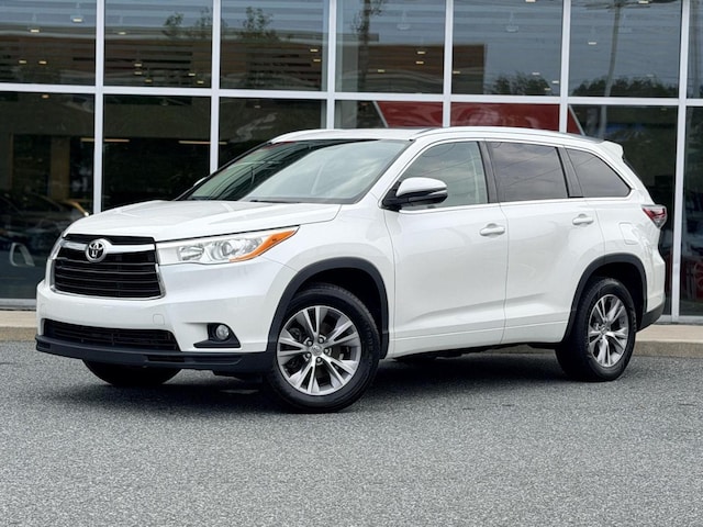 Photo of 2015 Toyota Highlander 