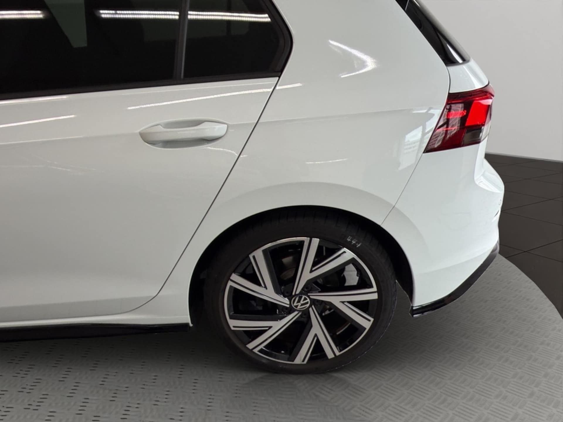 Volkswagen Golf R-Line