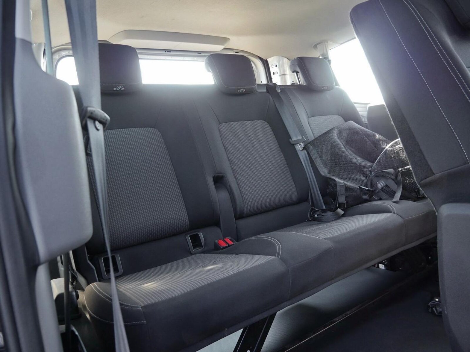 Volkswagen Transporter Kombi kurzer Radstand – Bild 17