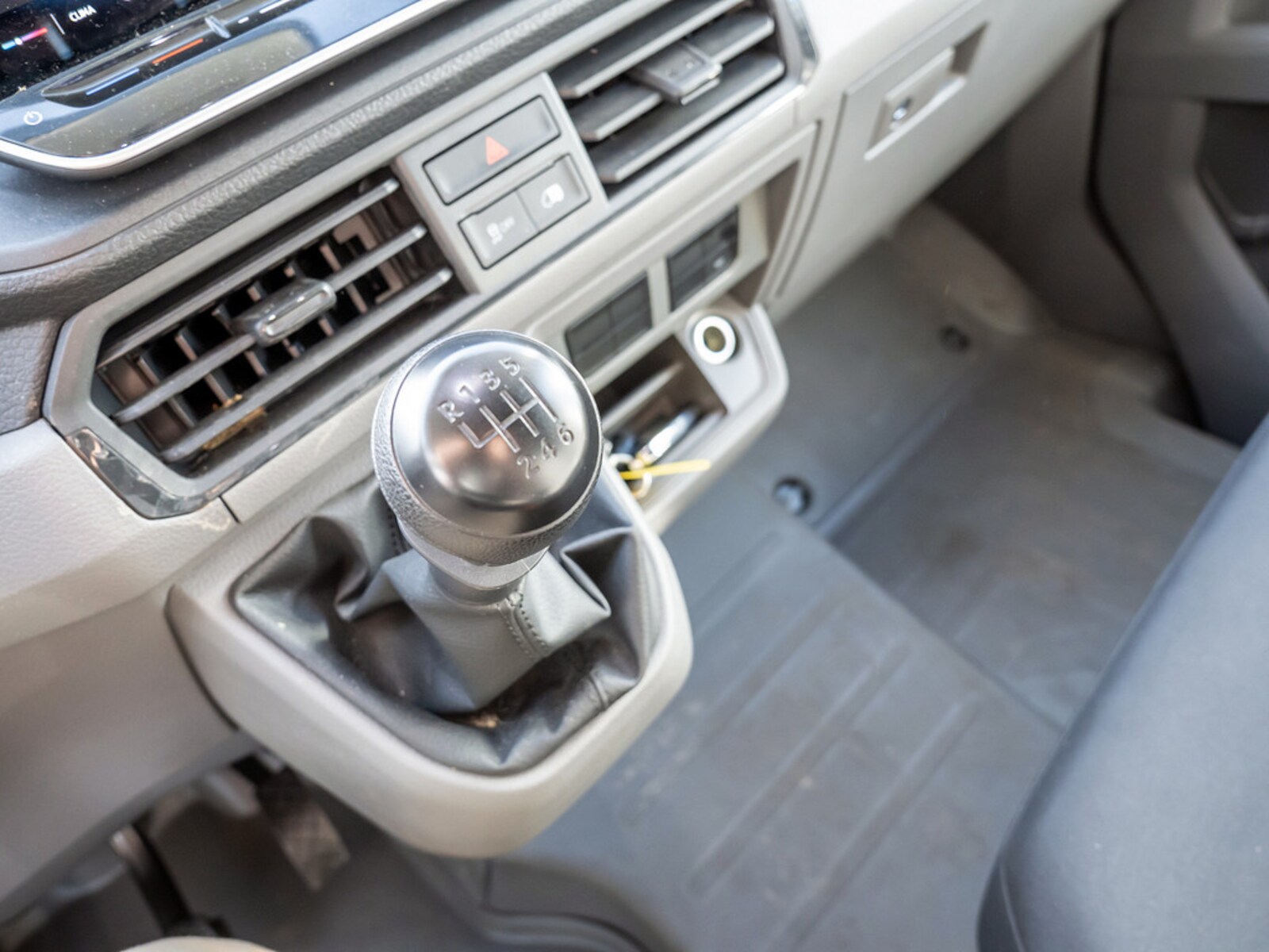 Volkswagen Crafter Kasten langer Radstand – Bild 15