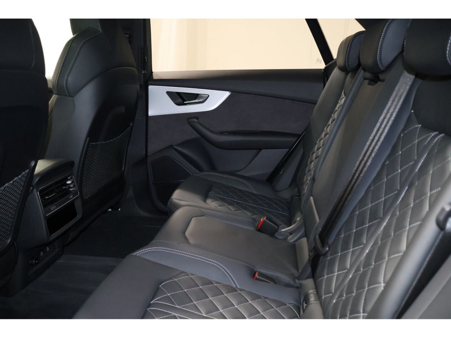 Bild über Audi Q8 SUV 50 TDI quattro tiptronic - für weitere Informationen kontaktieren Sie den Audi Partner