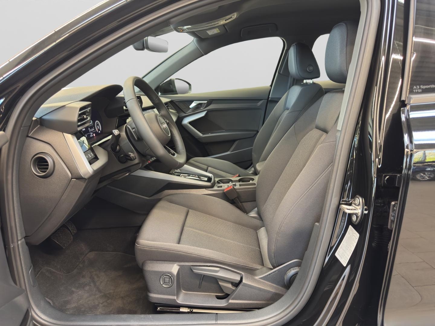 Bild über Audi A3 Sportback advanced 35 TFSI S tronic - für weitere Informationen kontaktieren Sie den Audi Partner