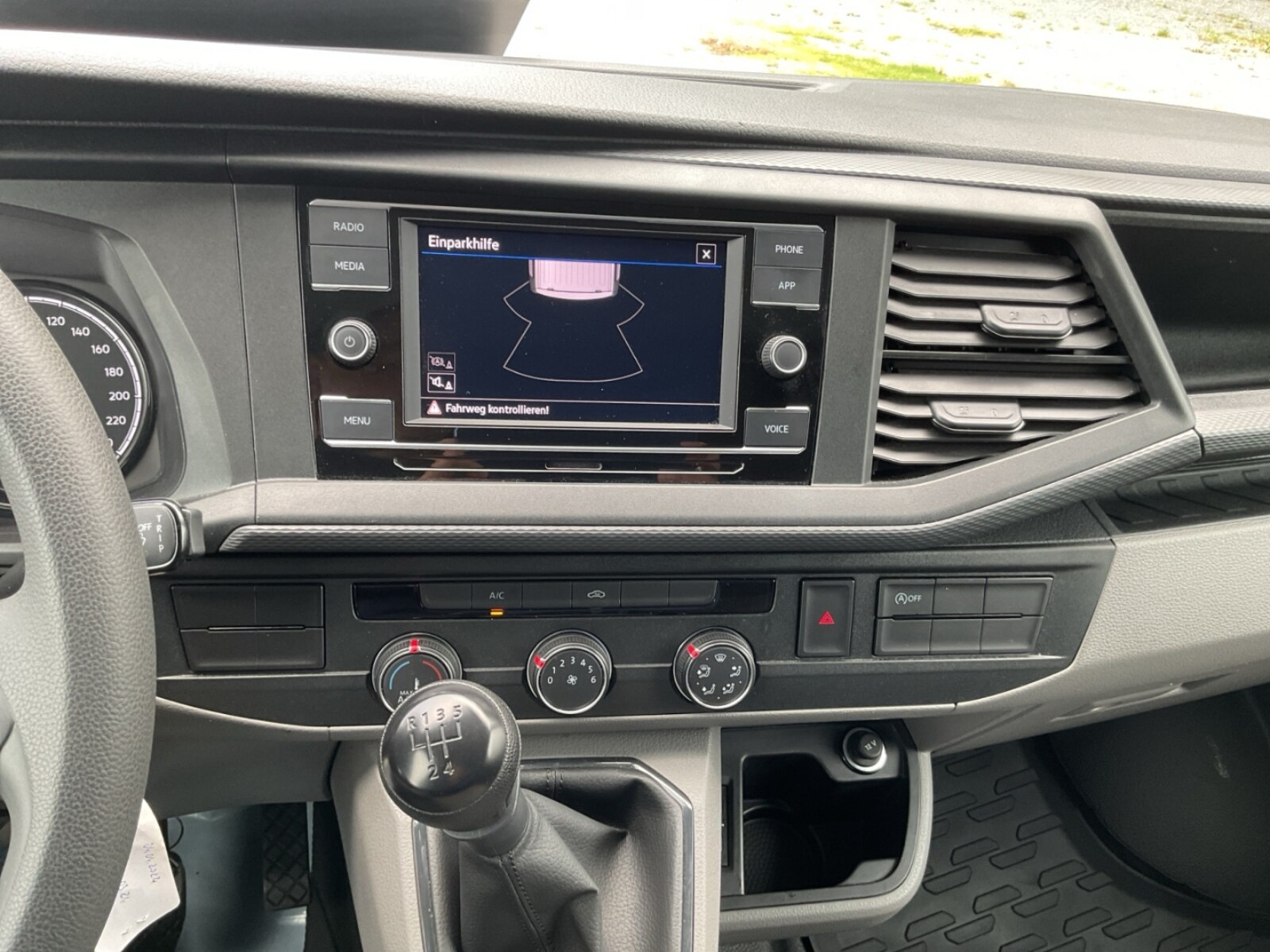 Volkswagen T6.1 Transporter Kasten langer Radstand – Bild 9
