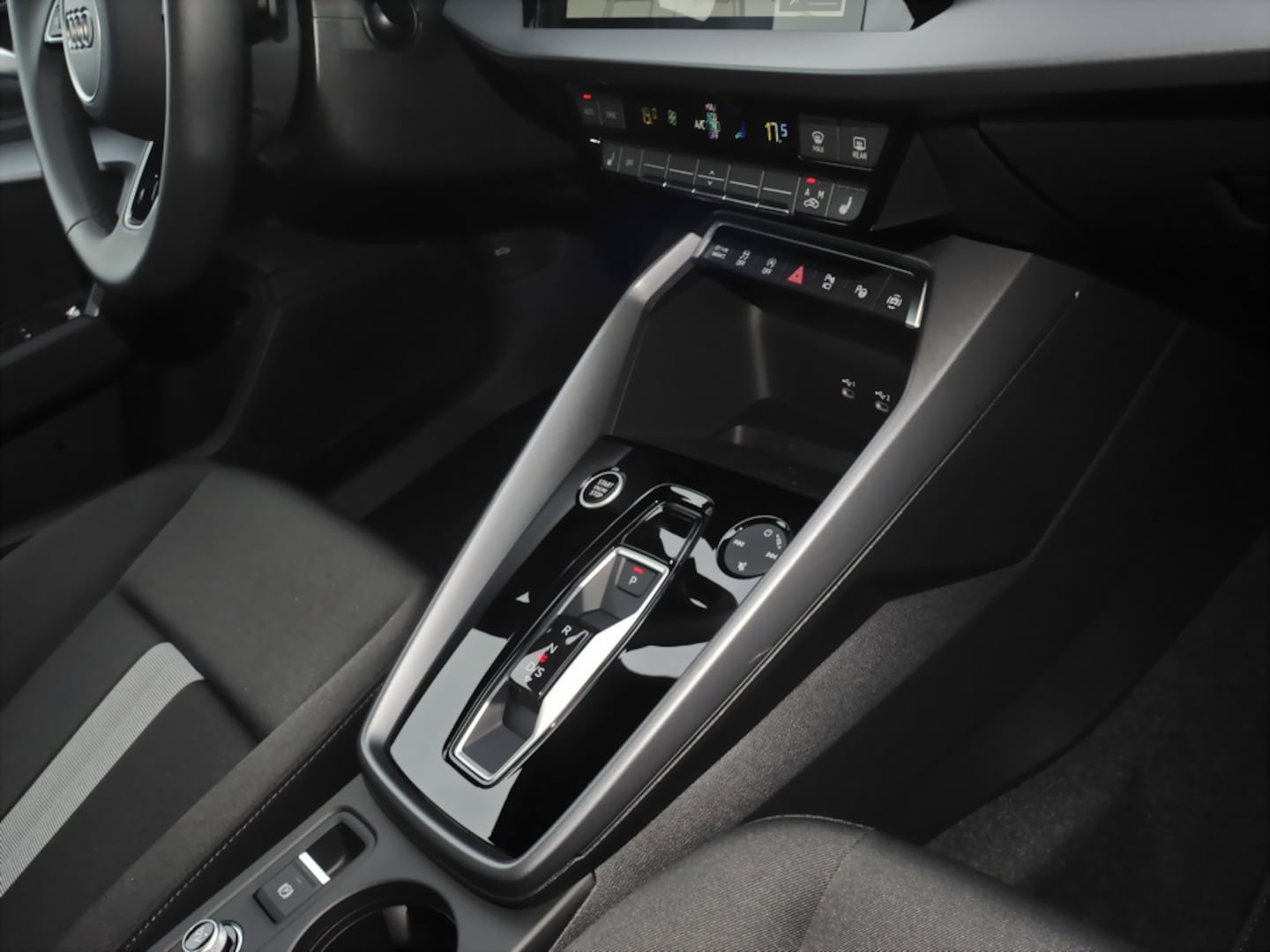 Bild über Audi A3 allstreet 35 TFSI S tronic - für weitere Informationen kontaktieren Sie den Audi Partner