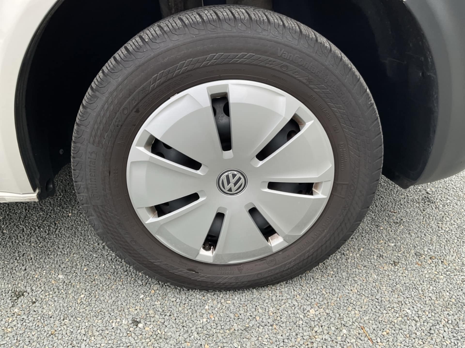 Volkswagen T6.1 Transporter Kasten langer Radstand