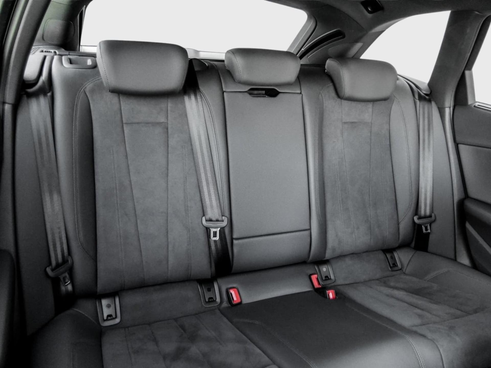 Audi A4 Avant S line