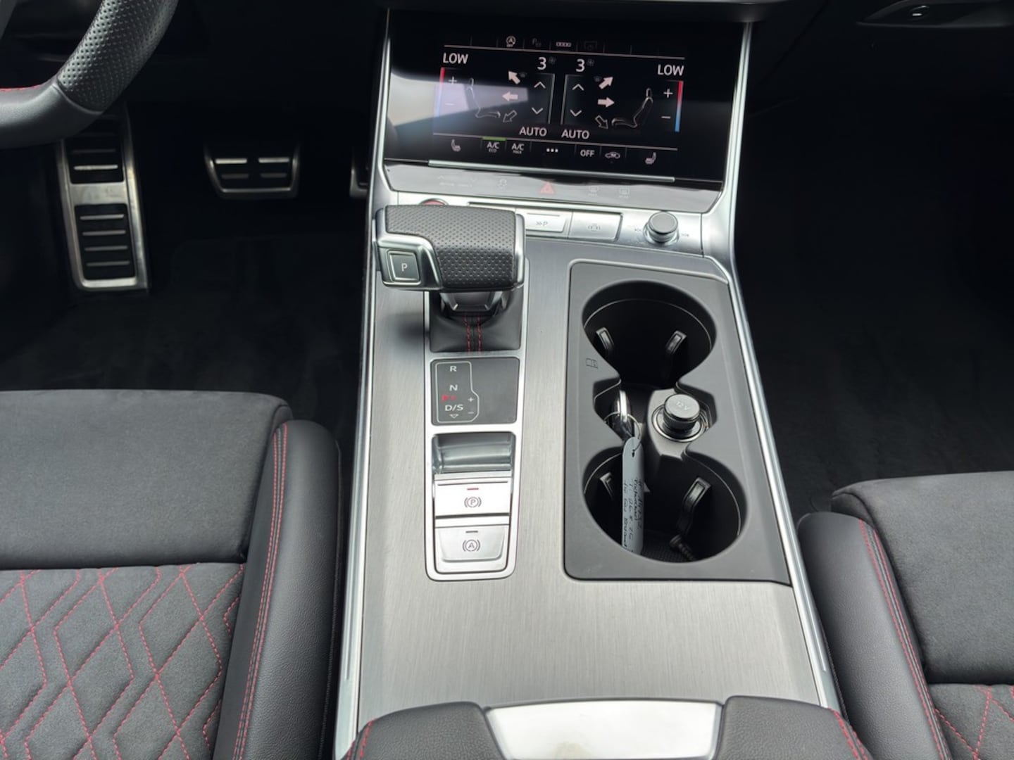 Bild über Audi S6 Avant TDI quattro tiptronic - für weitere Informationen kontaktieren Sie den Audi Partner
