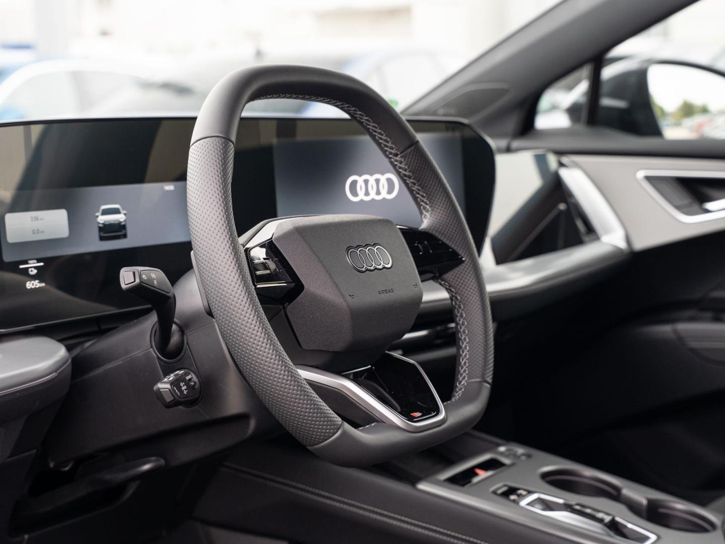Bild über Audi Q4 SUV e-tron e-tron performance 210 kW - für weitere Informationen kontaktieren Sie den Audi Partner