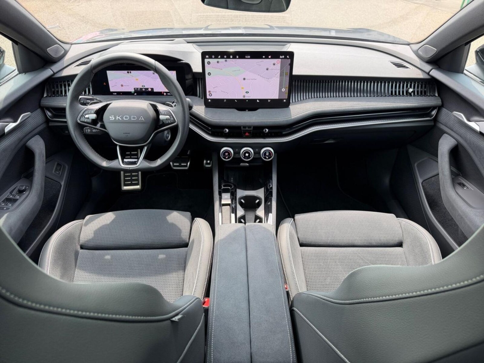 Škoda Superb Combi – Bild 11