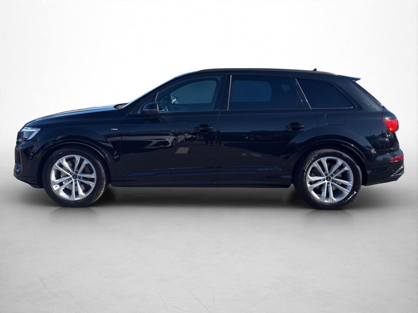Bild über Audi Q7 SUV TFSI e S line business TFSI e quattro 290 kW tiptronic - für weitere Informationen kontaktieren Sie den Audi Partner