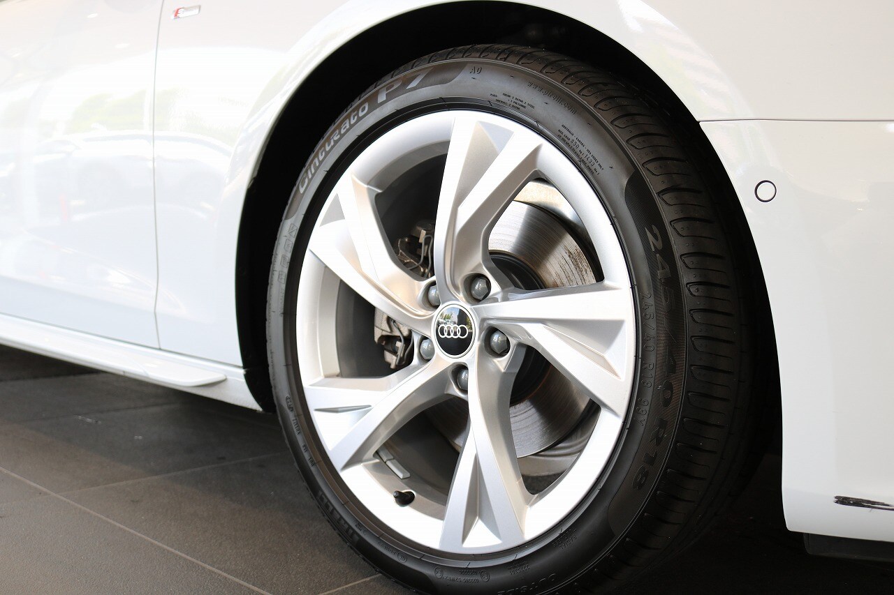 Image about Audi A4 Sedan 35 TDI S line 120(163) kW(PS) S tronic