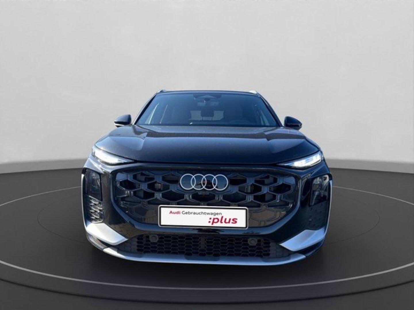 Bild über Audi Q3 SUV TFSI 110 kW S tronic - für weitere Informationen kontaktieren Sie den Audi Partner