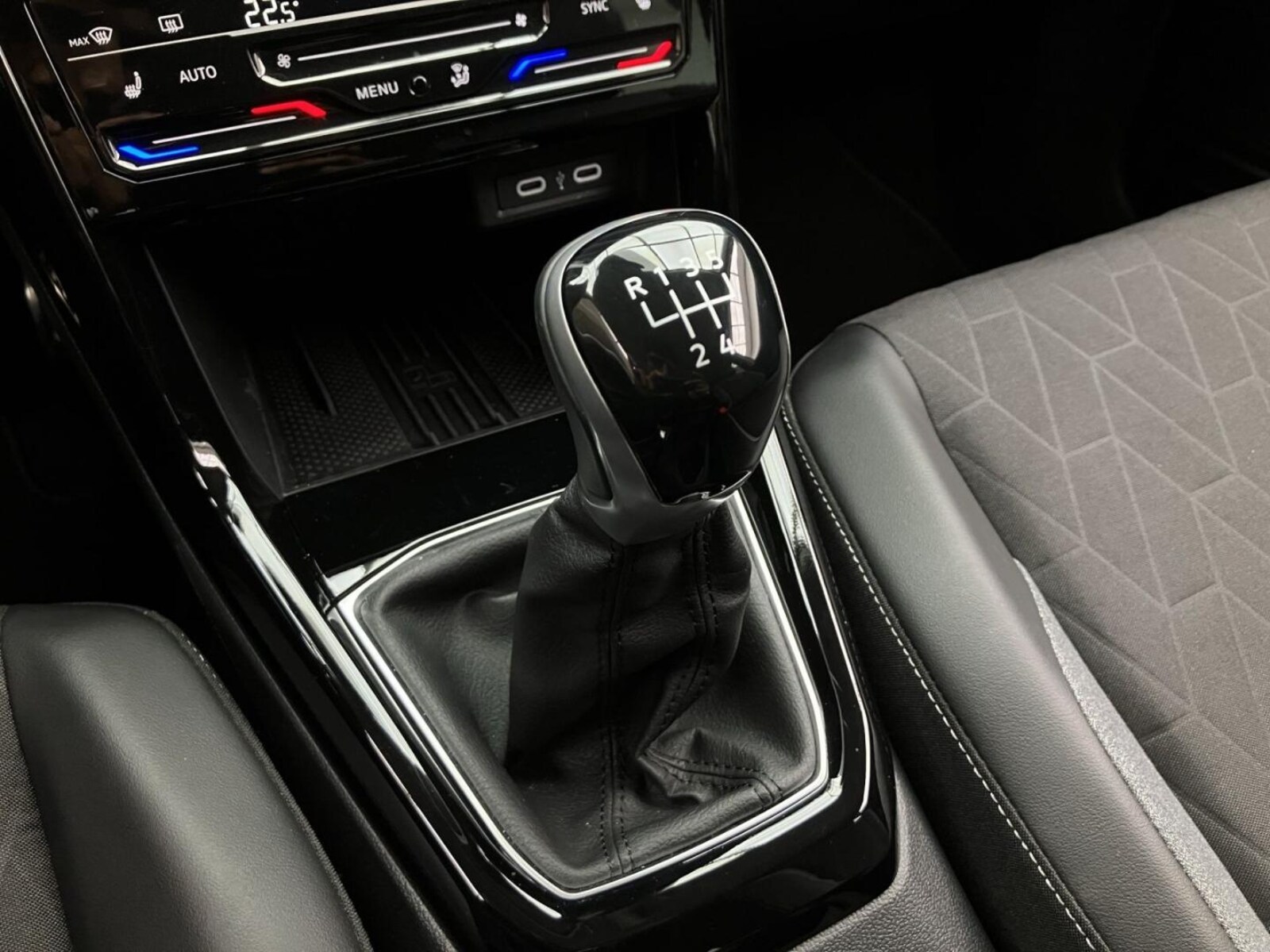 Volkswagen T-Cross – Bild 11