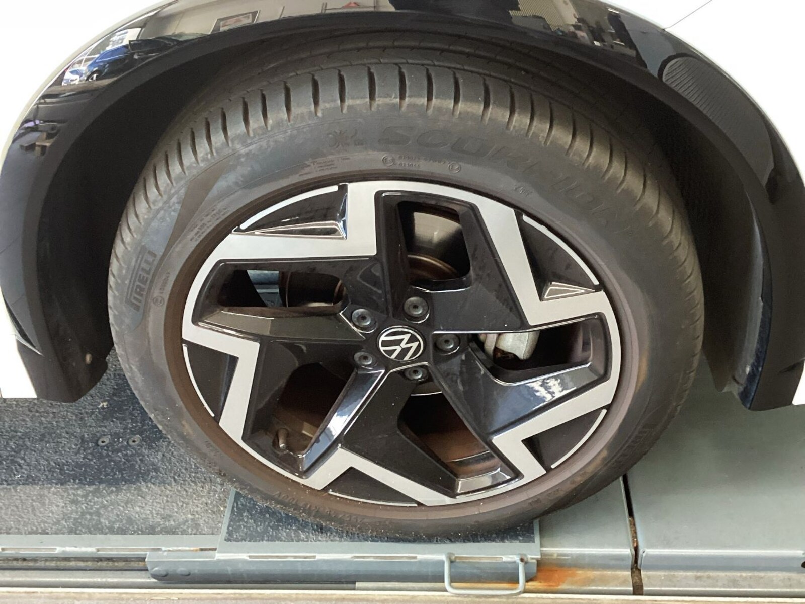 Volkswagen Tiguan – Bild 7