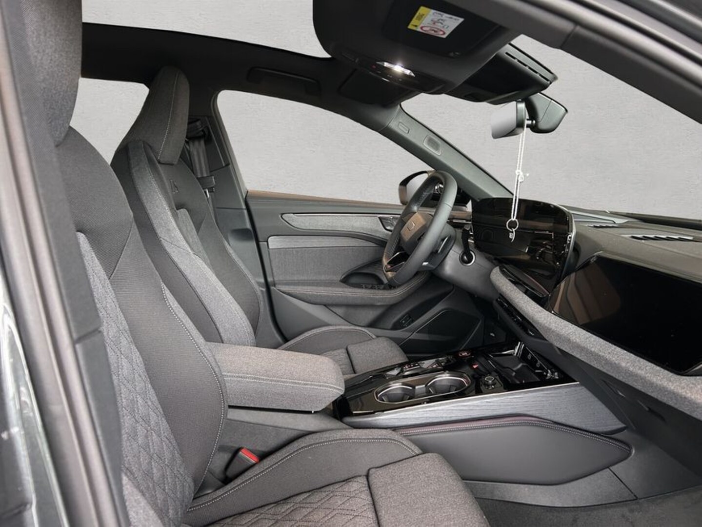 Bild über Audi A6 Limousine e-hybrid edition one e-hybrid quattro 270 kW S tronic - für weitere Informationen kontaktieren Sie den Audi Partner
