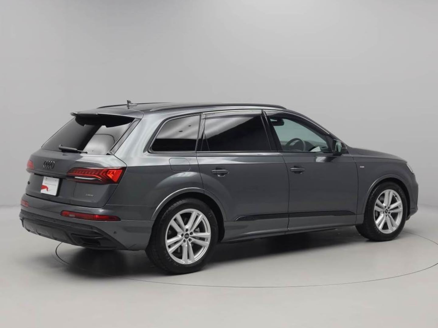 Audi Q7 55 TFSI quattro S line 250(340) kW(PS) tiptronic for more details contact your dealer