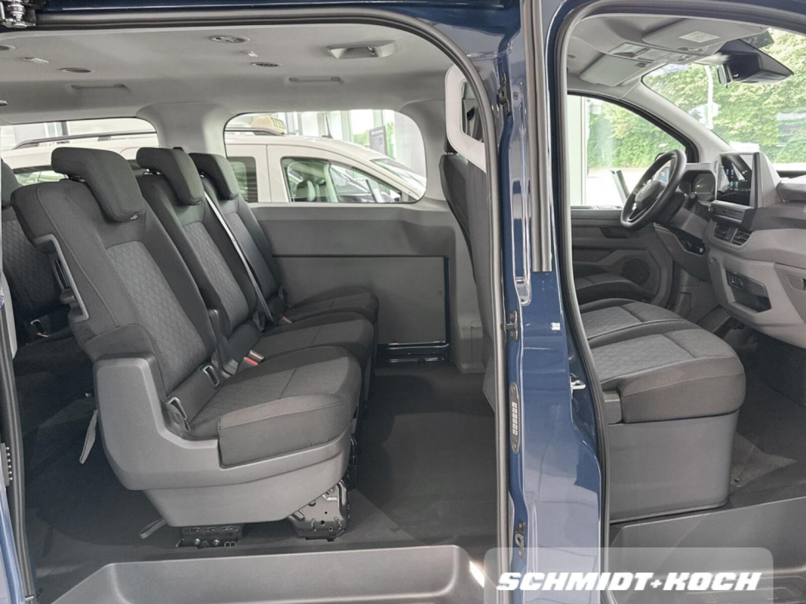 Volkswagen Transporter Kombi langer Radstand – Bild 8