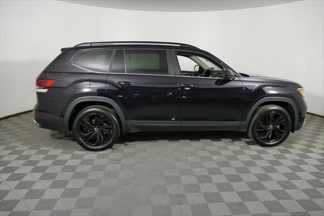 Used 2022 Volkswagen Atlas SE w/Tech with VIN 1V2KP2CA1NC528655 for sale in Nashua, NH