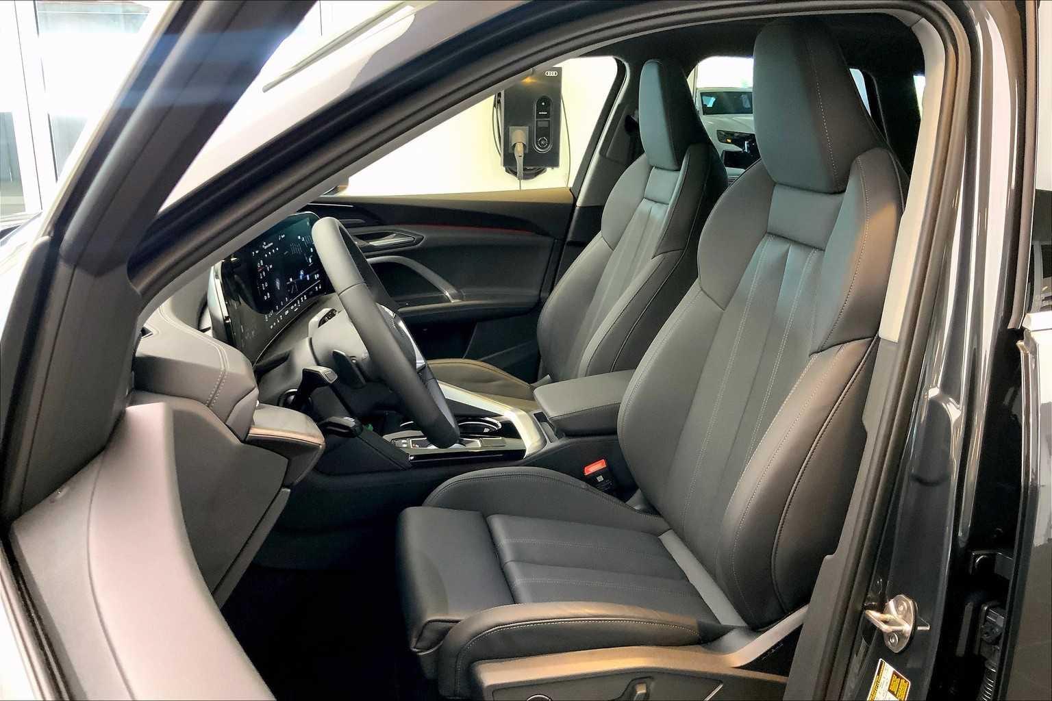 2025 Audi Q5 Premium Plus - Photo 9