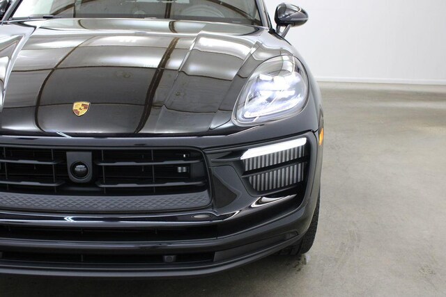 2025 Porsche Macan S - Photo 12