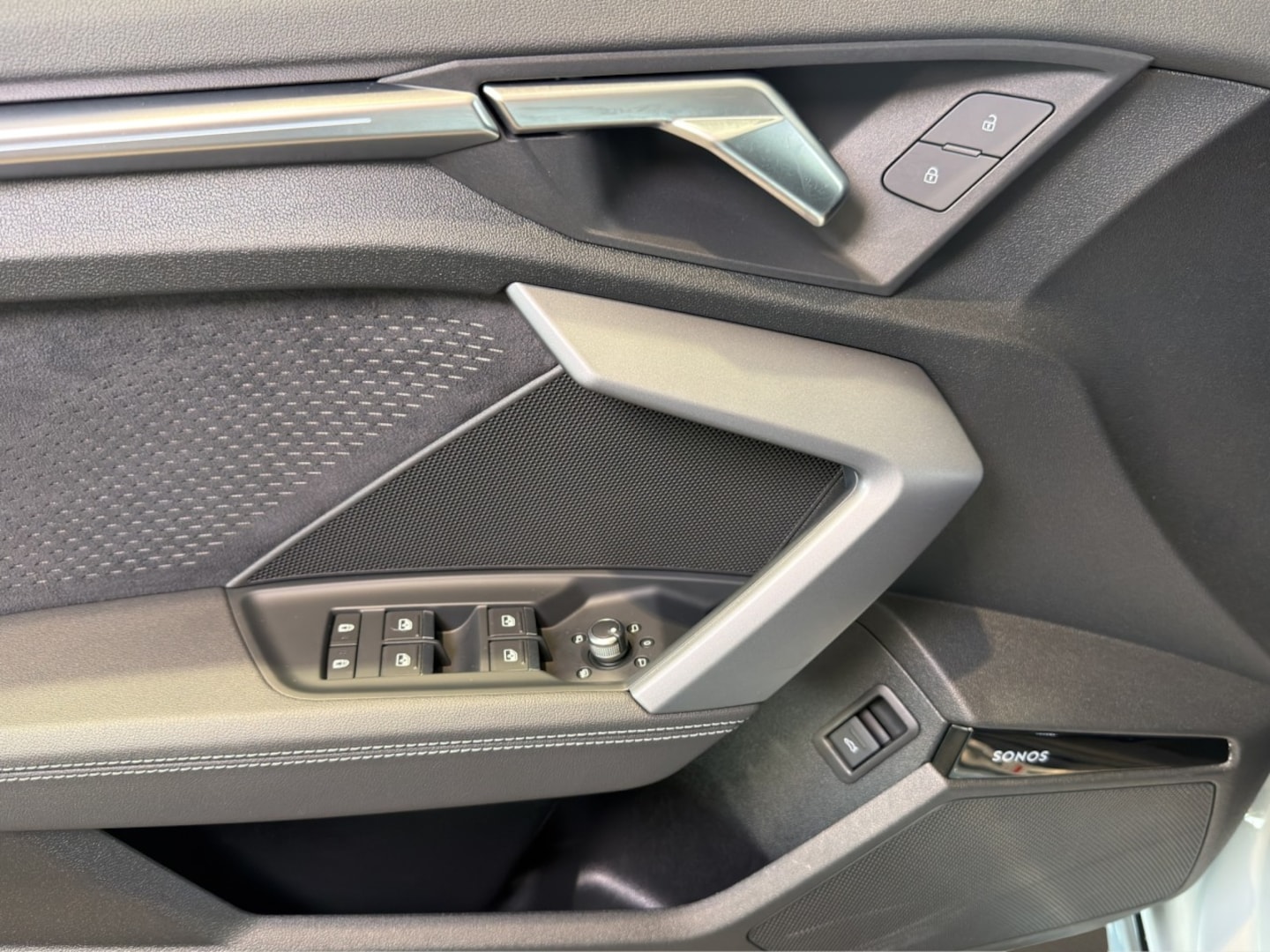 Bild über Audi A3 allstreet 35 TDI S tronic - für weitere Informationen kontaktieren Sie den Audi Partner