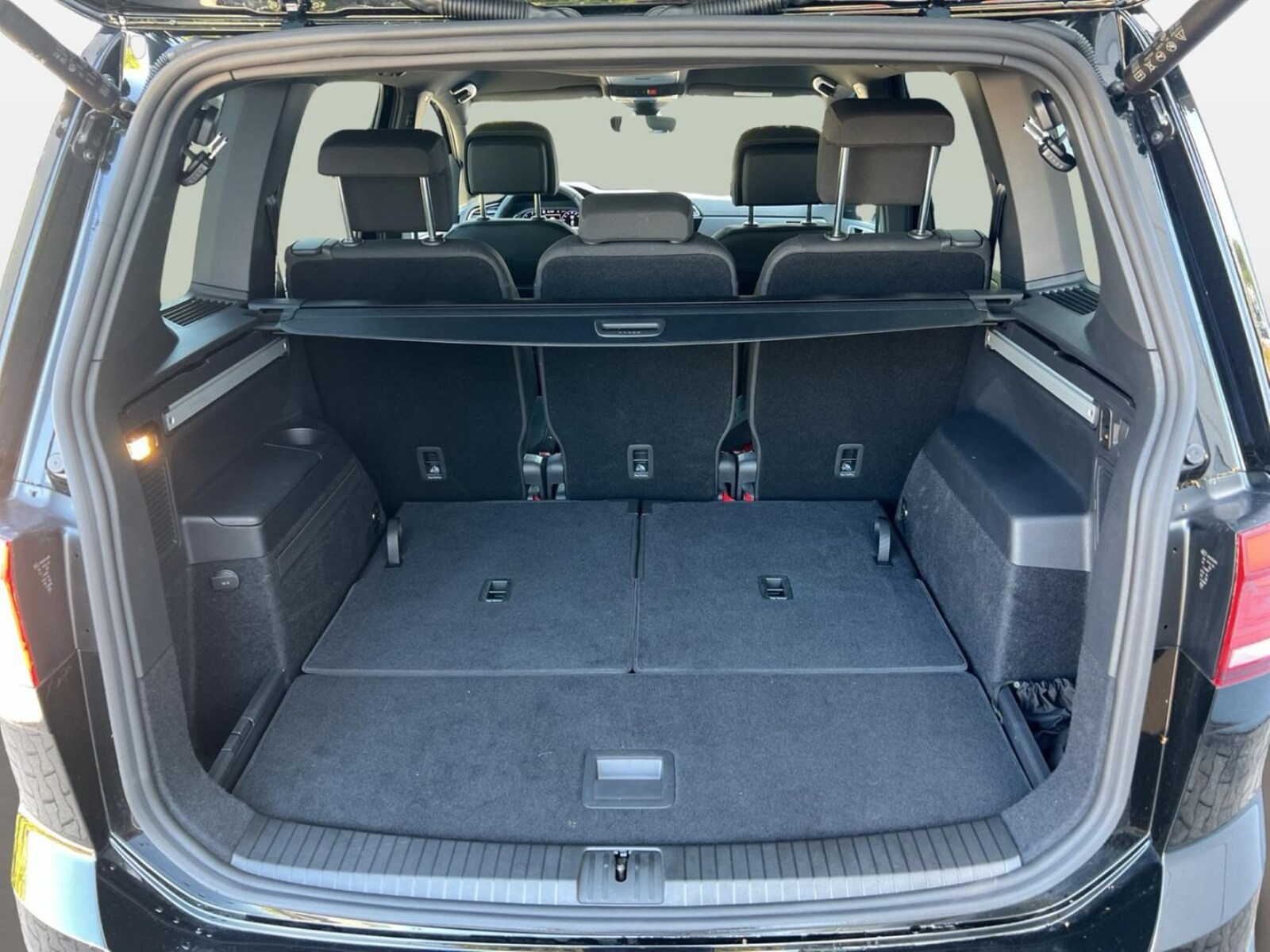Volkswagen Touran – Bild 16