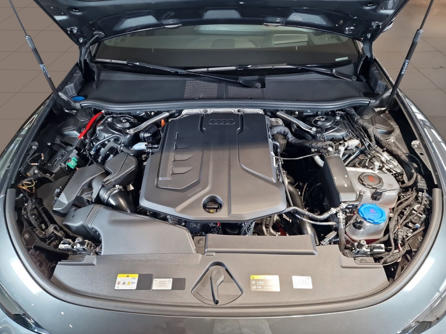 Bild über Audi A6 Limousine e-hybrid edition one e-hybrid quattro 270 kW S tronic - für weitere Informationen kontaktieren Sie den Audi Partner