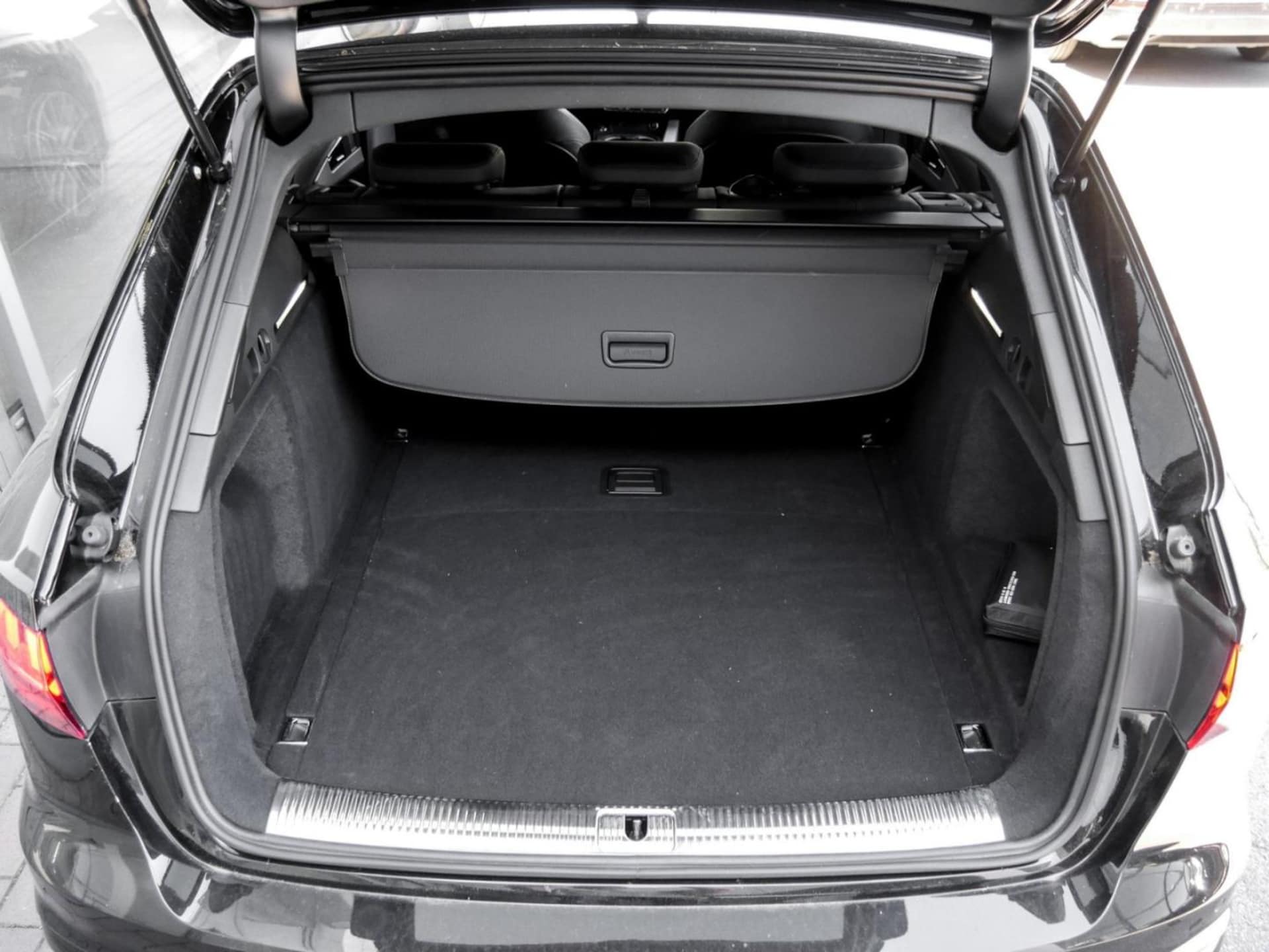 Audi A4 Avant S line