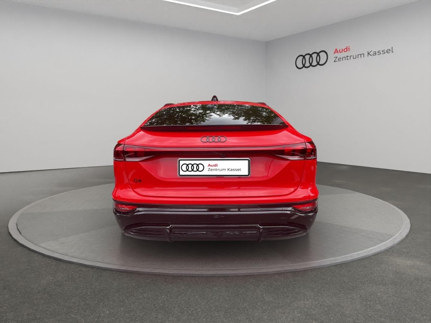 Bild über Audi Q6 Sportback e-tron e-tron performance - für weitere Informationen kontaktieren Sie den Audi Partner