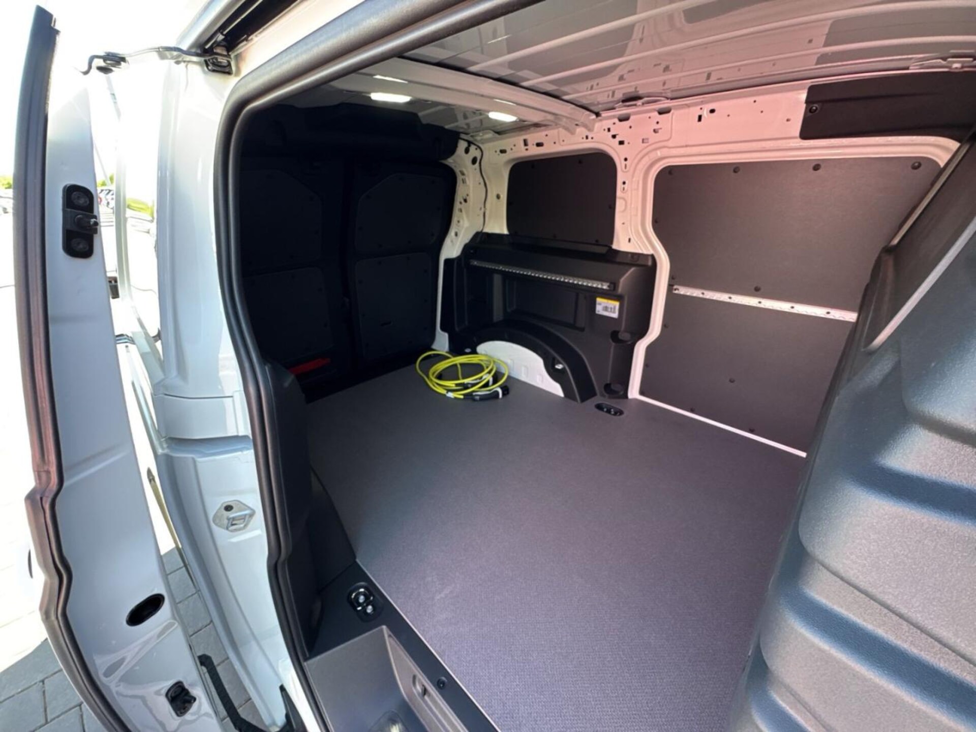 Volkswagen ID. Buzz Cargo Basis-Modell