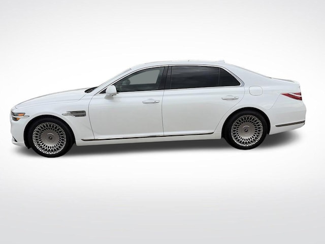2021 Genesis G90