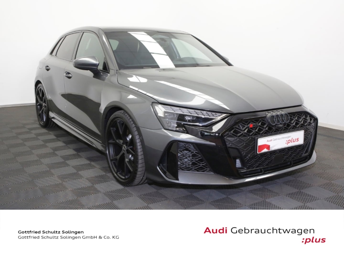Bild über Audi RS 3 Sportback TFSI quattro 294 kW S tronic - für weitere Informationen kontaktieren Sie den Audi Partner