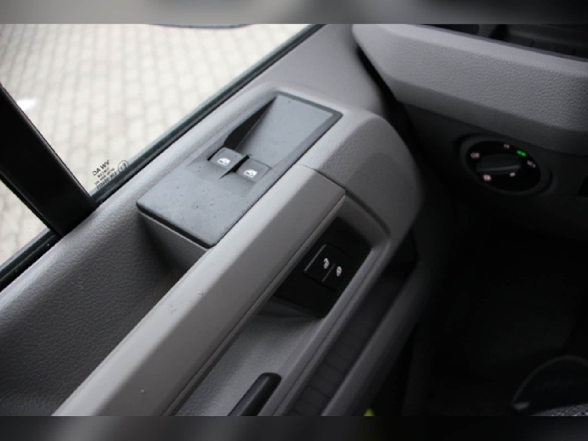 Volkswagen Crafter Kasten langer Radstand