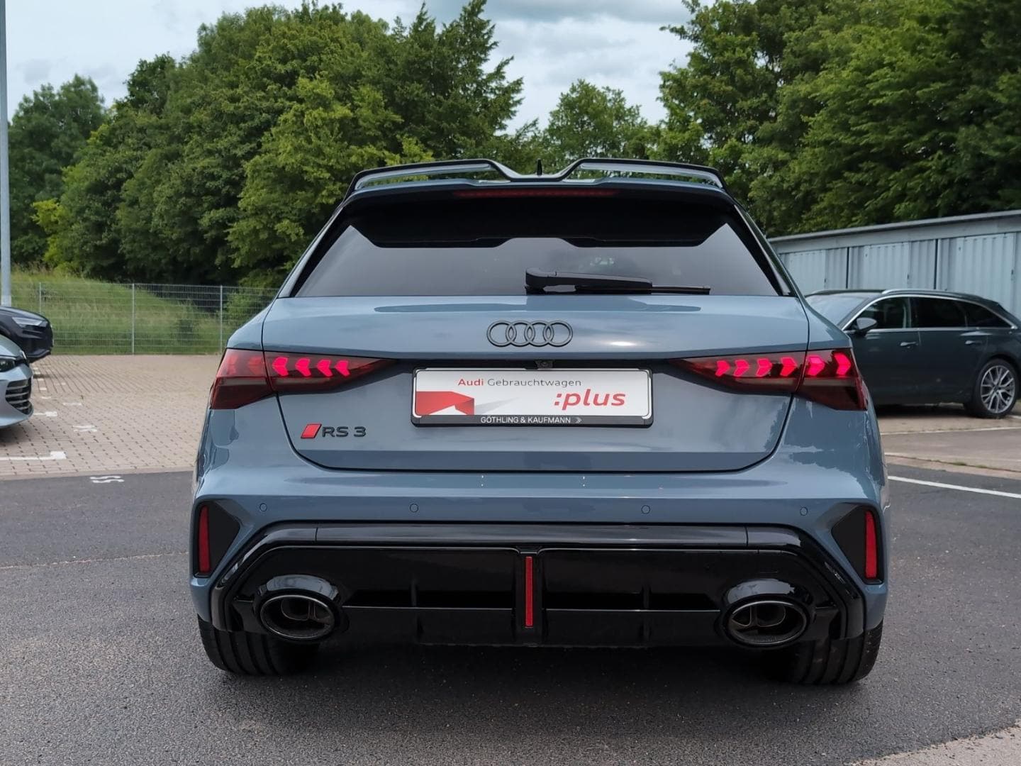 Bild über Audi RS 3 Sportback TFSI quattro 294 kW S tronic - für weitere Informationen kontaktieren Sie den Audi Partner