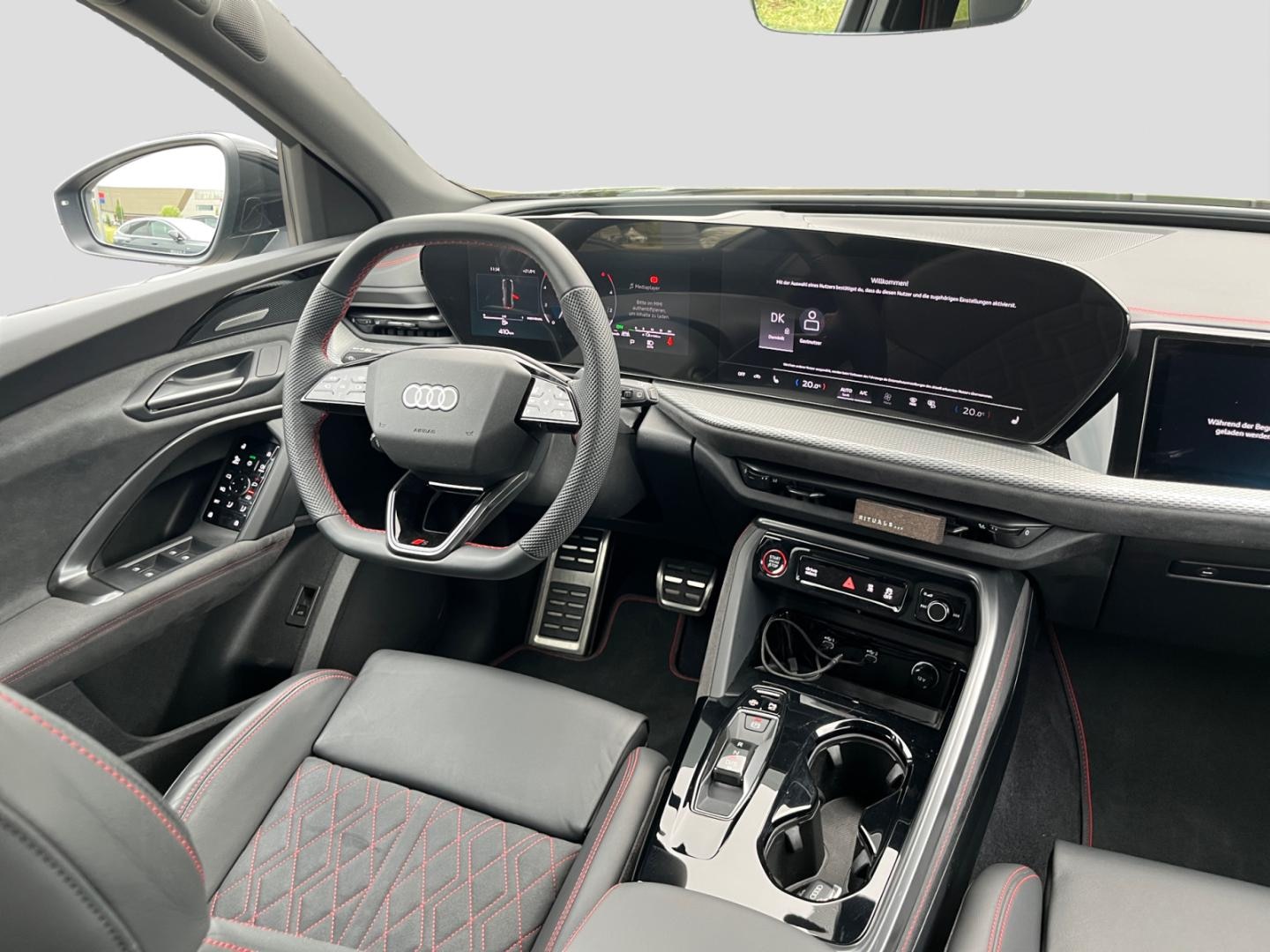 Bild über Audi Q5 SUV TDI quattro 150 kW S tronic - für weitere Informationen kontaktieren Sie den Audi Partner