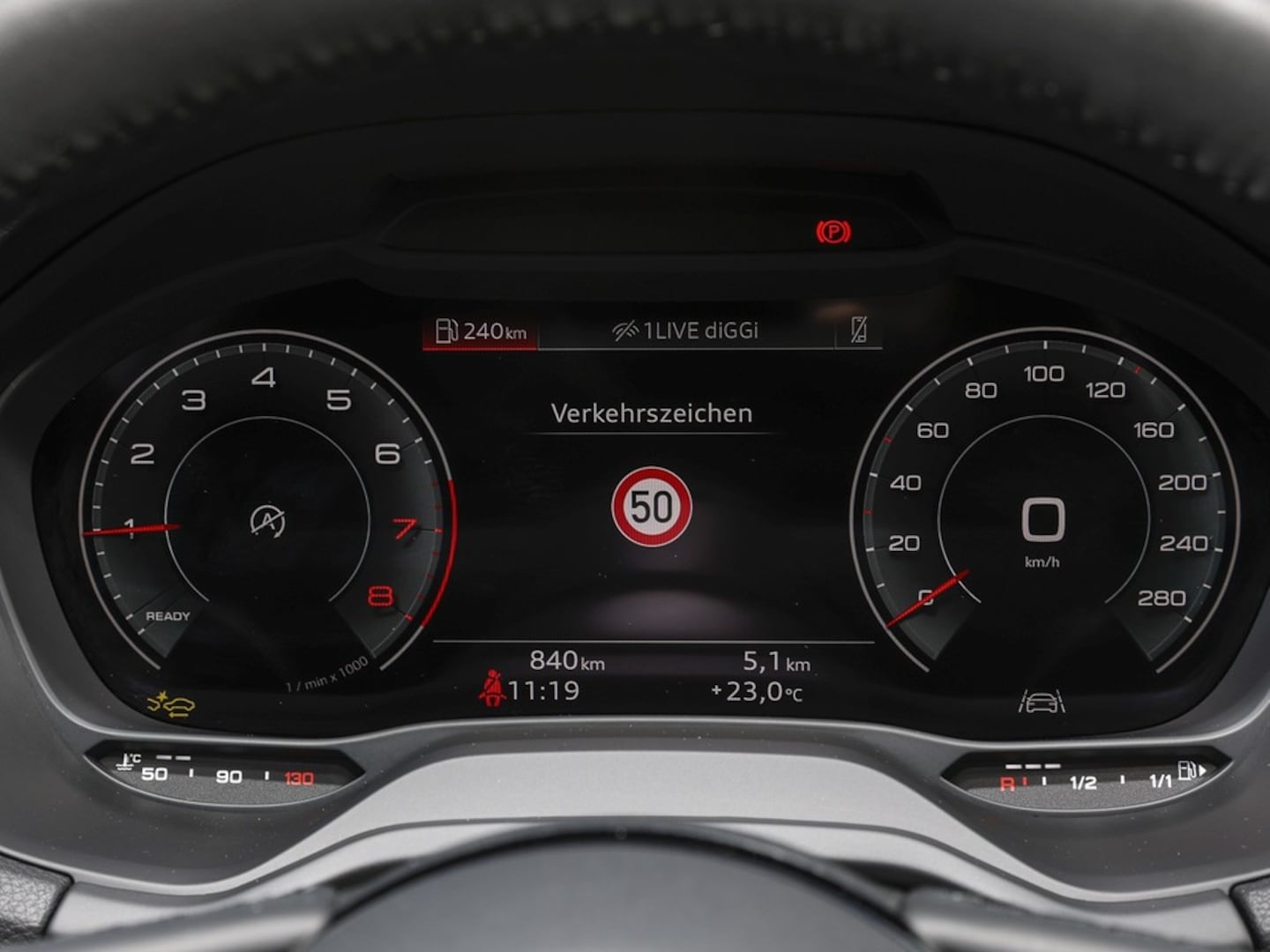 Bild über Audi Q2 S line 30 TFSI Schaltgetriebe - für weitere Informationen kontaktieren Sie den Audi Partner