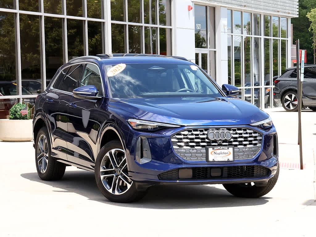 2025 Audi Q5 40 Premium Plus's photo
