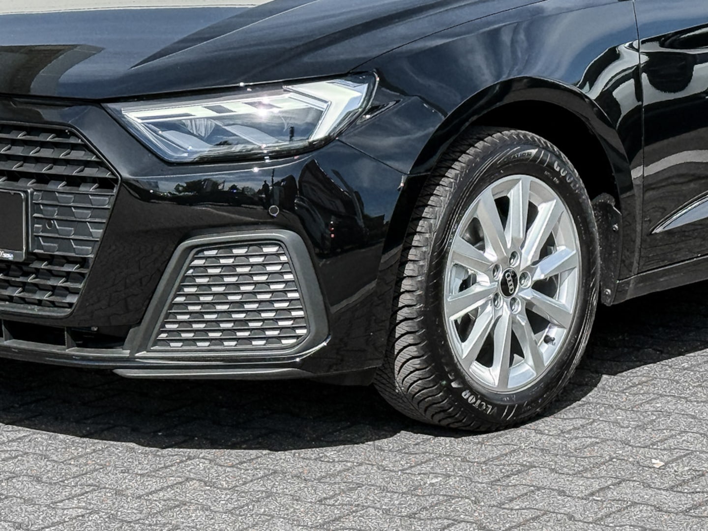 Bild über Audi A1 Sportback 30 TFSI S tronic - für weitere Informationen kontaktieren Sie den Audi Partner