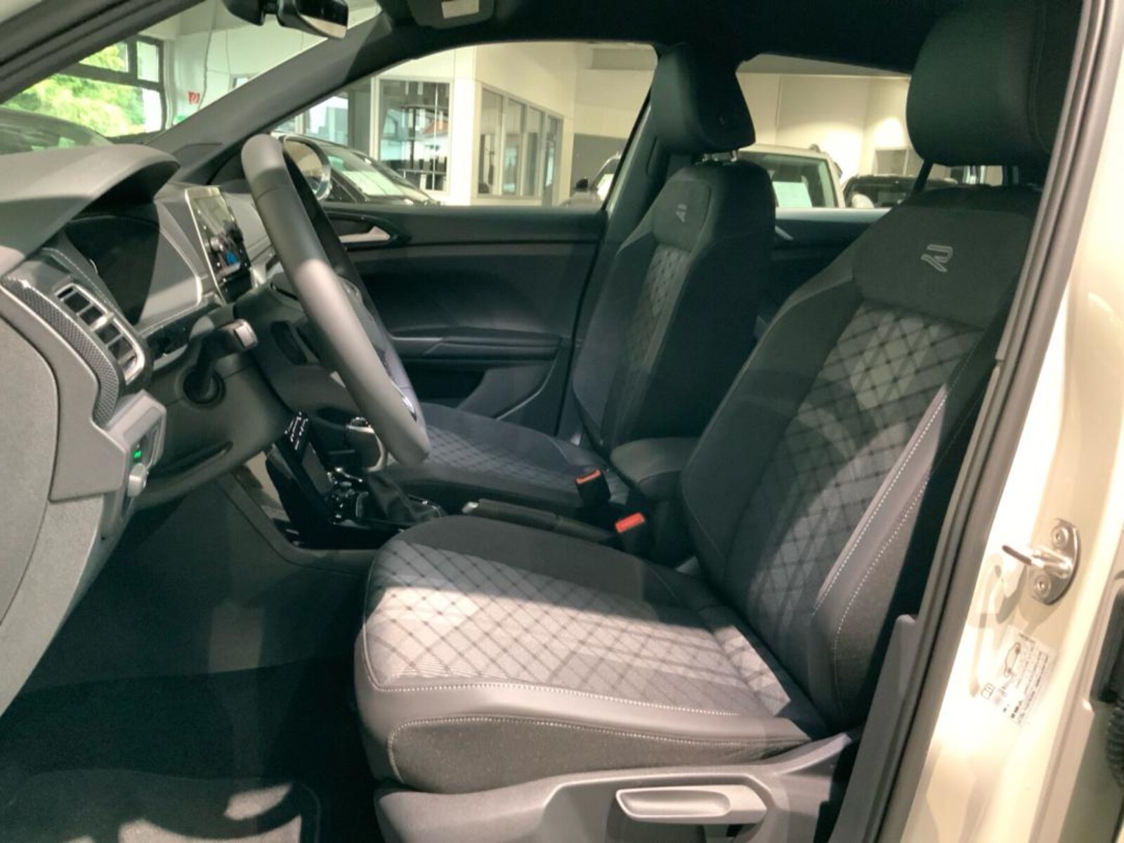 Volkswagen T-Cross – Bild 12