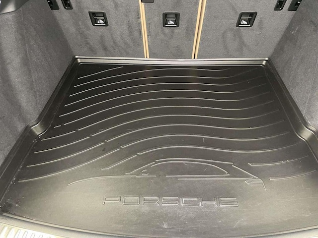 2025 Porsche Macan Base - Photo 20