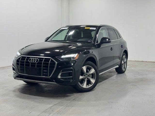 2023 Audi Q5 40 Premium's photo