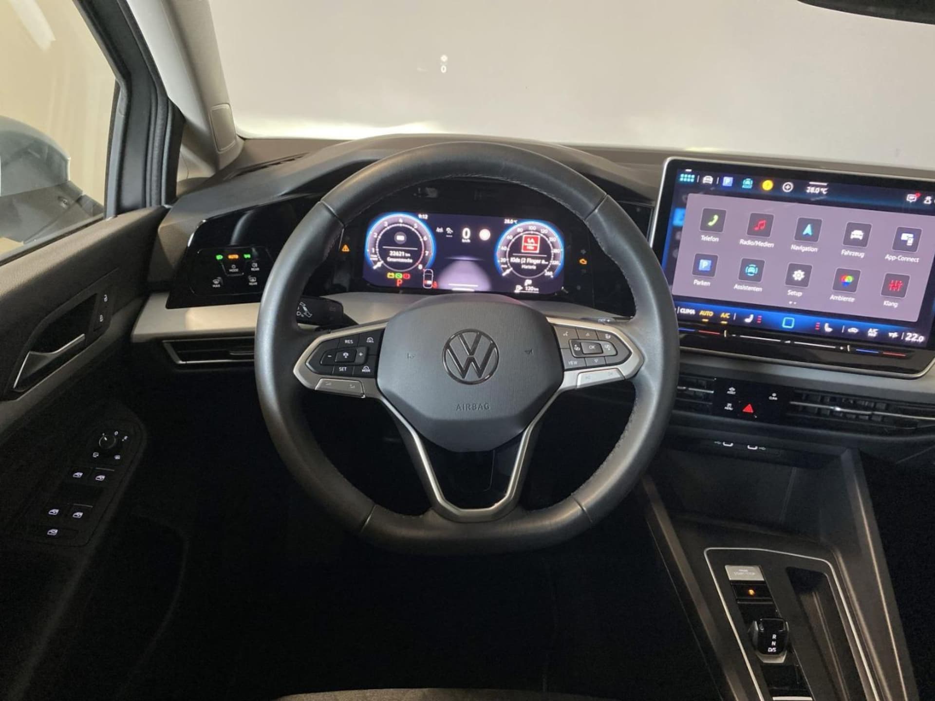 Volkswagen Golf Variant Life