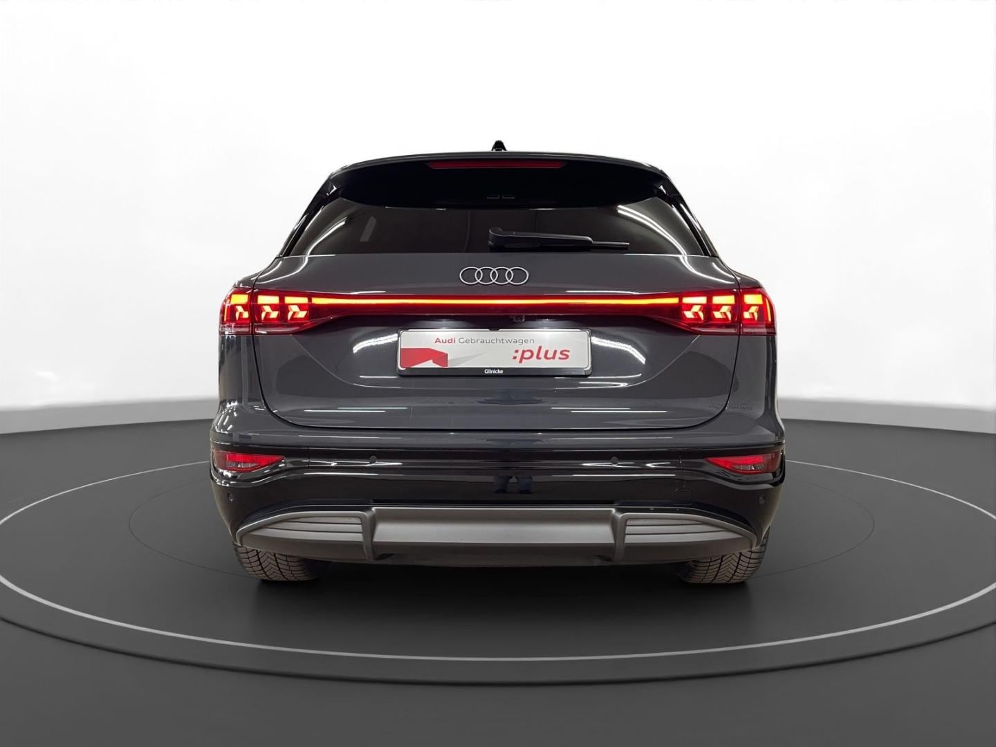 Bild über Audi Q6 SUV e-tron e-tron performance - für weitere Informationen kontaktieren Sie den Audi Partner