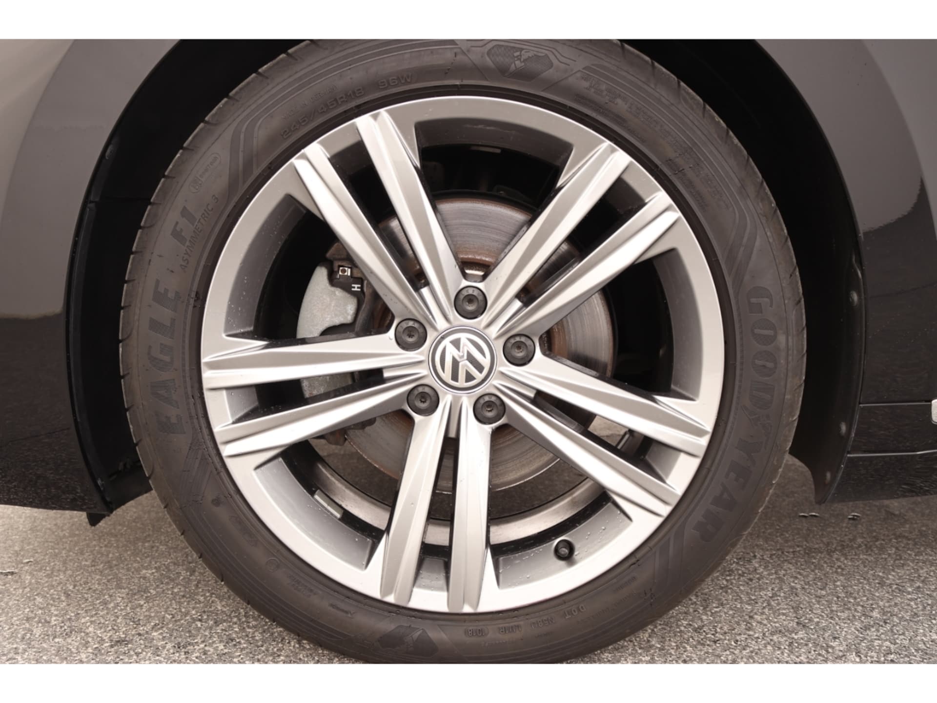 Volkswagen Arteon R-Line