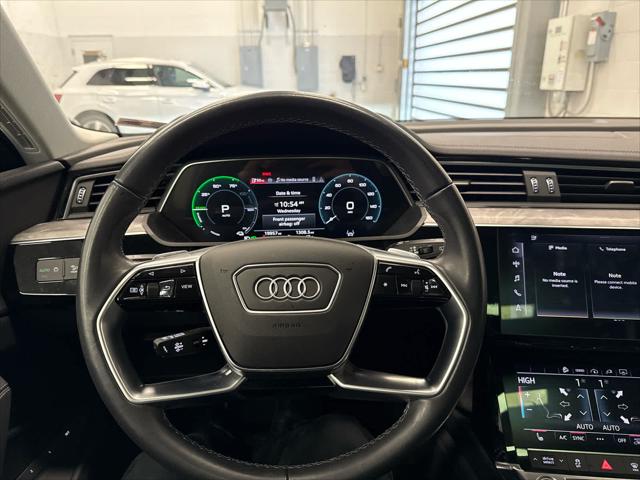 2024 AUDI Q8 - Image 17