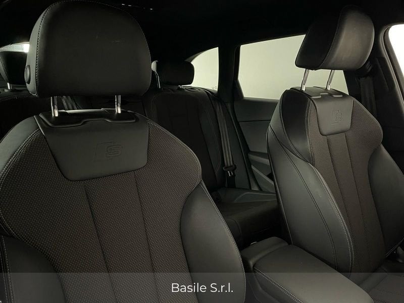 Immagine di Audi A4 Avant S line edition 40 TDI quattro 150 kW (204 CV) S tronic - Vista: for more details contact your dealer