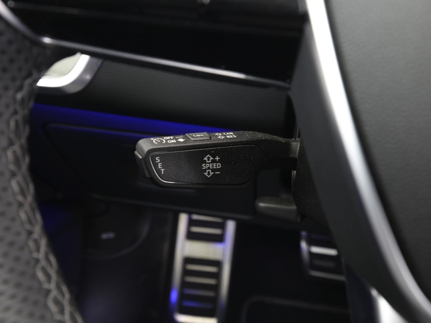 Bild über Audi S6 Avant TDI quattro tiptronic - für weitere Informationen kontaktieren Sie den Audi Partner