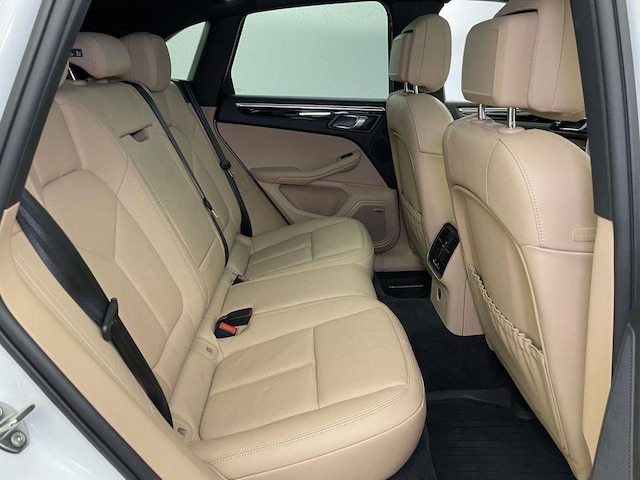 2025 Porsche Macan Base - Photo 22