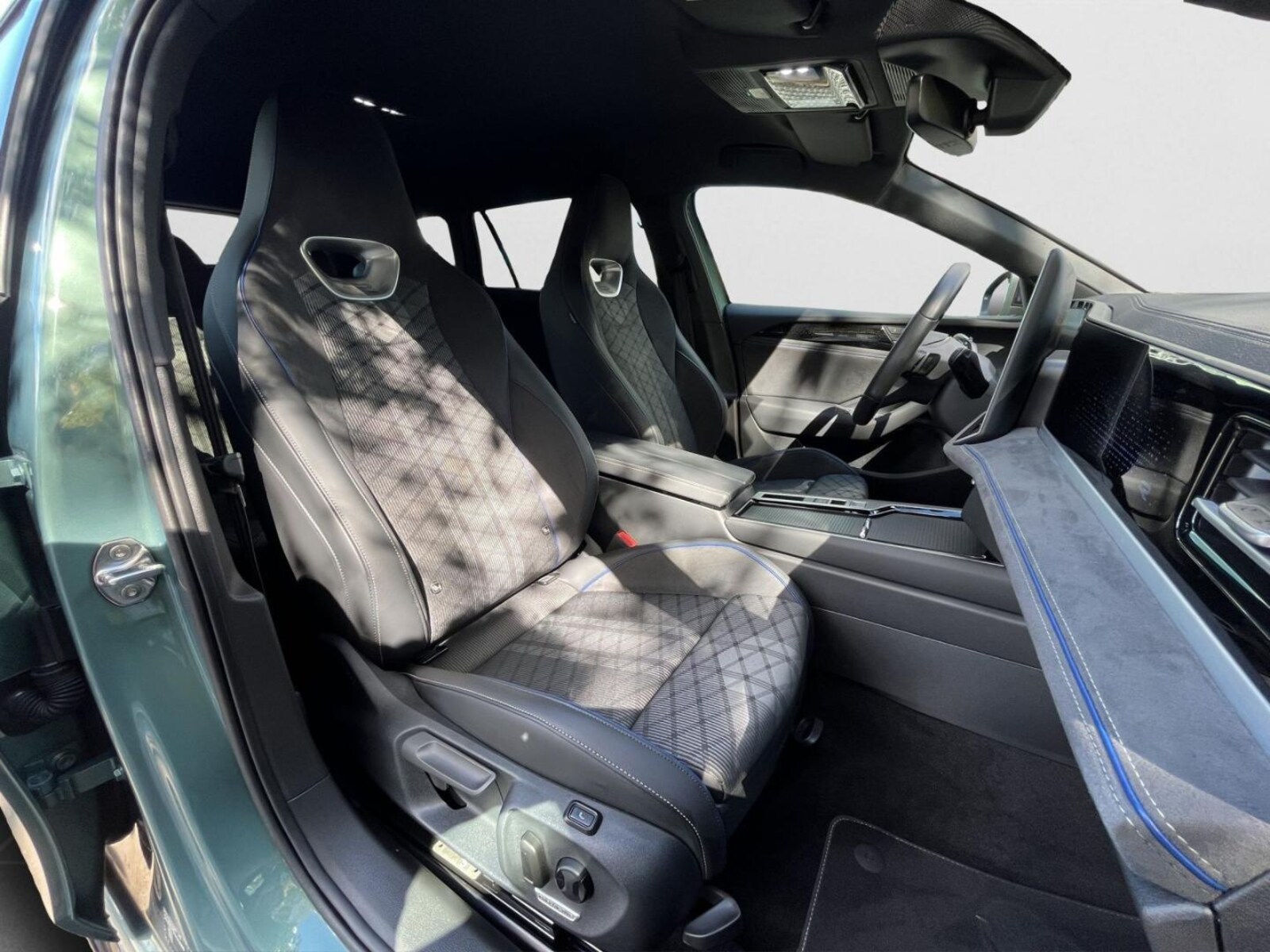 Volkswagen Passat – Bild 4